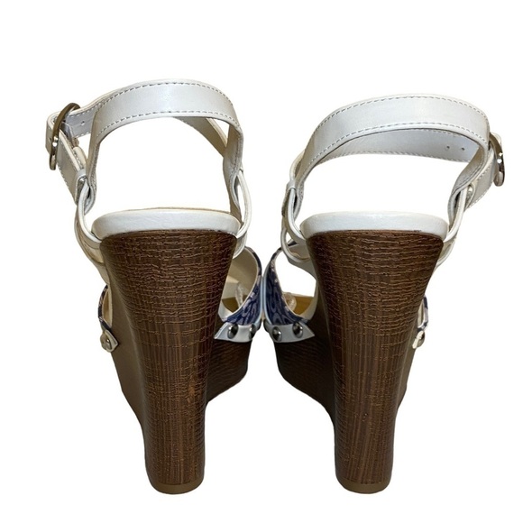 Guess signature wedges womens  size 9M - Picture 5 of 10